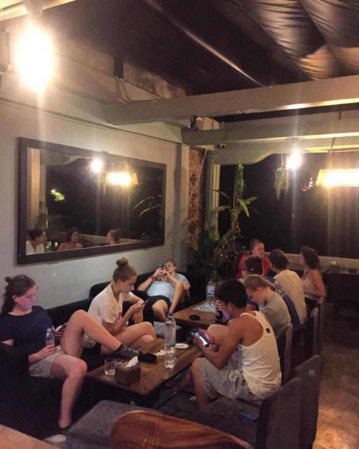 The Share Phnom Penh Hostel Exterior foto